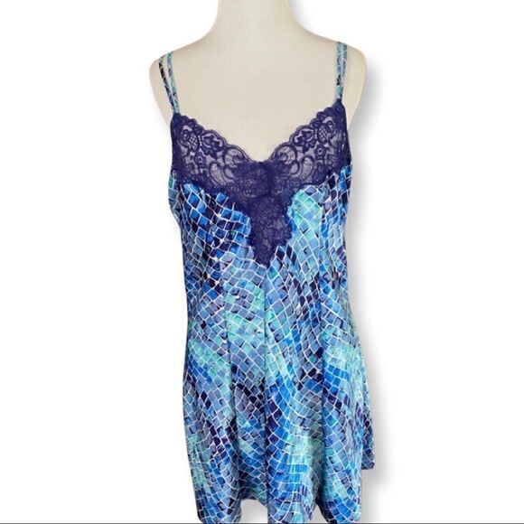 VICTORIA'S Secret Vintage Chemise Heart Label Blue Slip Sz M - Picture 5 of 11